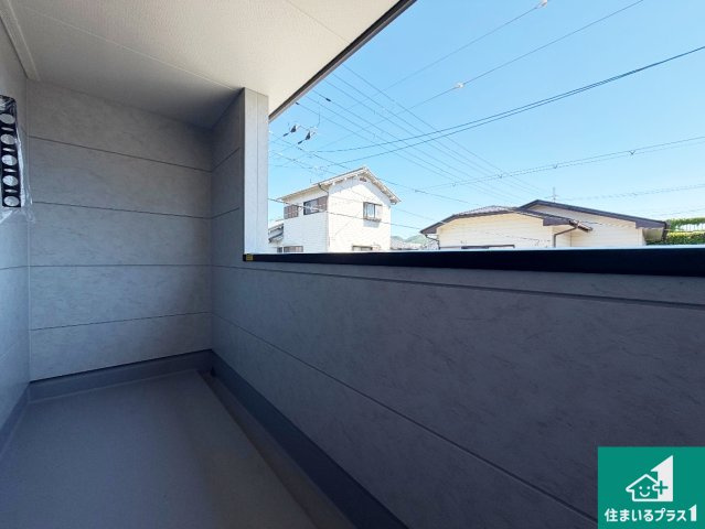 西脇市高田井町　第2期　新築一戸建てのバルコニー|ワイドバルコニーは洗濯物を干すスペースが広いのでご家族が多くても安心！