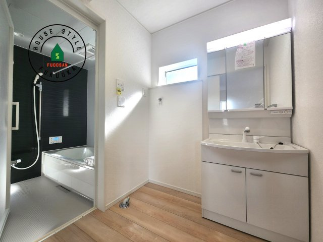 糟屋郡須恵町須恵第3-1棟（1号棟）の脱衣所|脱衣所、洗面所は小さなプライベートスペース。歯磨き、洗顔と毎日施す個人空間。