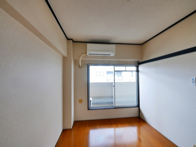 大宮1丁目ビルの和室