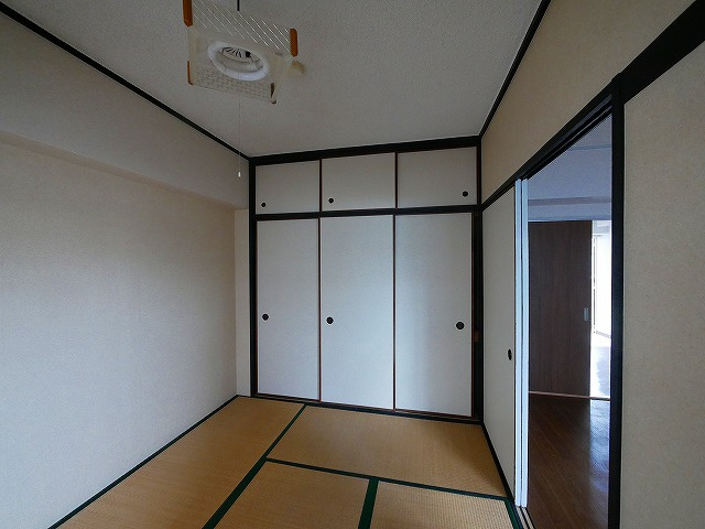 大宮1丁目ビルの和室