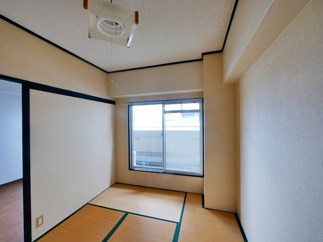 大宮1丁目ビルの和室
