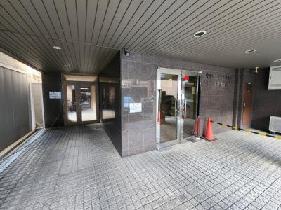 なかよしマンションのエントランス