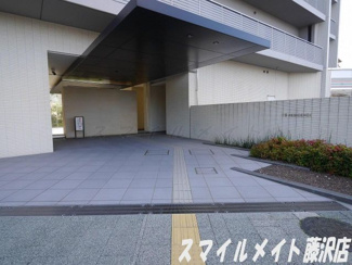 【エントランス】