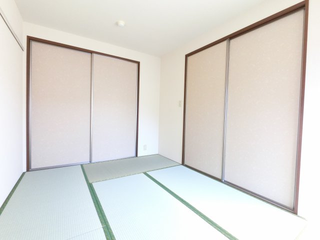 【寝室】