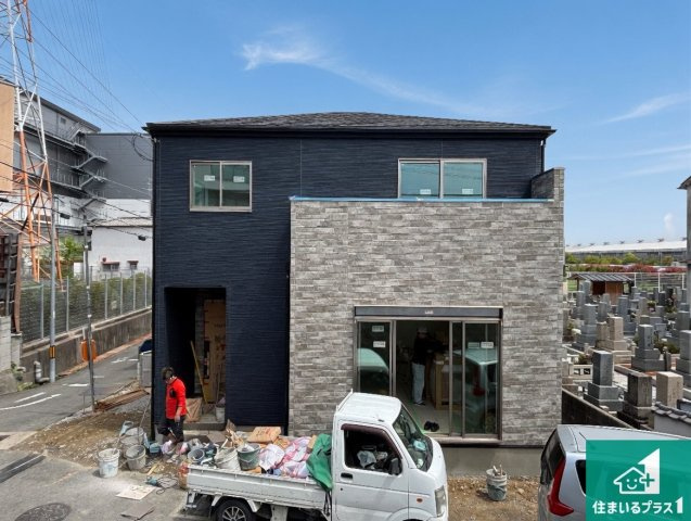 高槻市下田部町　新築一戸建ての外観|現在建築中！落ち着いた街並みで新生活を始めることが出来そう！周辺の物件も併せてご紹介させて頂きます！
