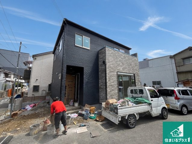 高槻市下田部町　新築一戸建ての外観|現在の進捗状況です！順調に作業進行中、完成が待ち遠しいです！詳細の間取り等、お気軽にお問い合わせください！