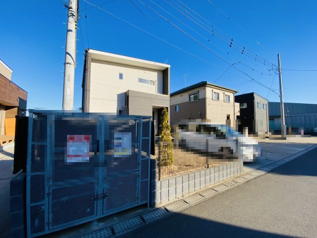 八街ほ　中古戸建の前面道路含む現地写真