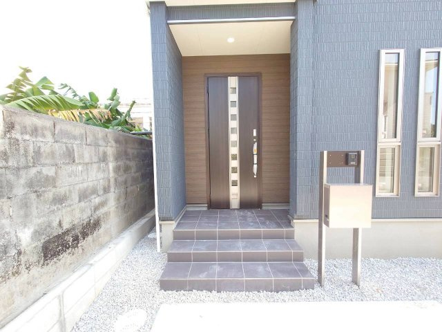 ■■うるま市石川第5－1号棟（全5棟）の玄関|きれいな玄関です