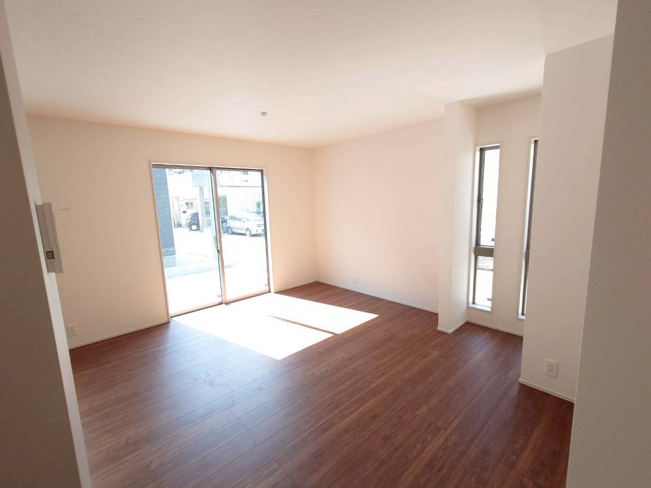 ■■うるま市石川第5－1号棟（全5棟）の居間・リビング|ゆったりとしたリビングです