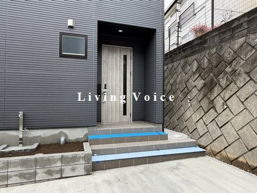 【エントランス】 | 【仲介手数料０円】厚木市及川2丁目　新築一戸建て | 厚木市及川2丁目　新築一戸建て