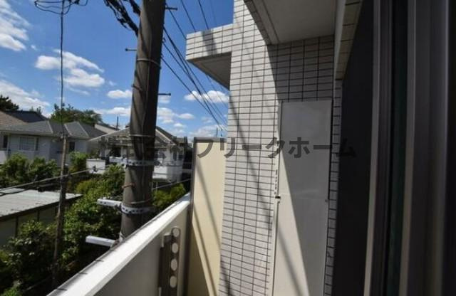 三鷹市井の頭２丁目の賃貸マンションのバルコニー