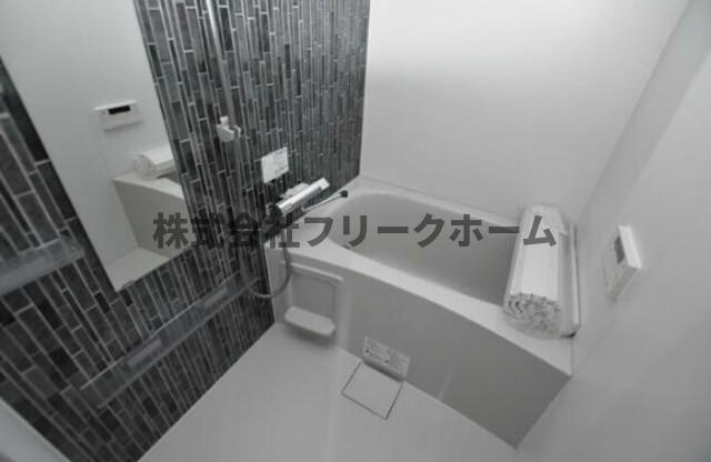三鷹市井の頭２丁目の賃貸マンションの浴室