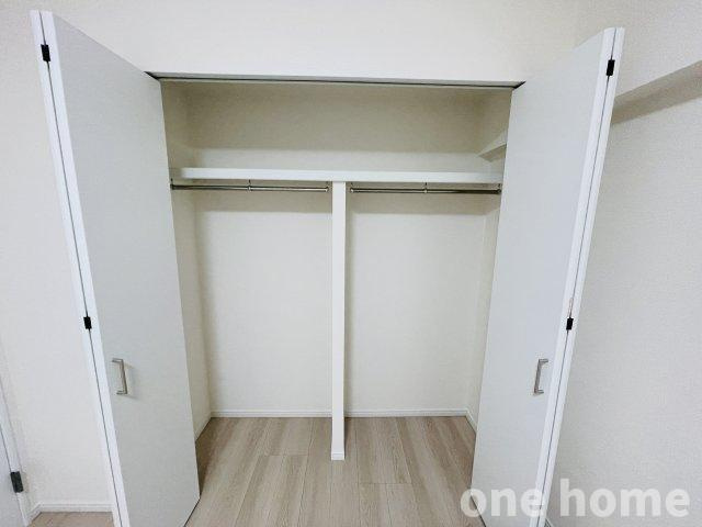 ニュー大阪ハイツの収納|◆約6.0帖洋室 収納です！ハンガーパイプ×枕棚付きのクローゼットでしっかり収納ができます！
◆令和7年10月室内フルリフォーム完了！手直しなしでお住まいいただけます！