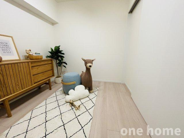 ニュー大阪ハイツの洋室|◆約4.4帖洋室です！
◆令和7年10月室内フルリフォーム完了！手直しなしでお住まいいただけます！