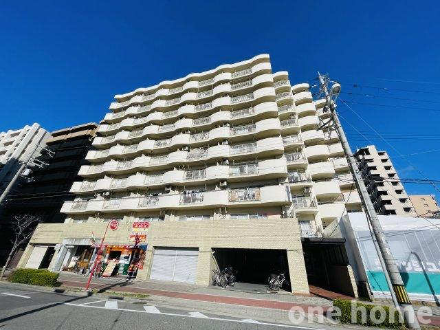 ニュー大阪ハイツの外観|◆JR東海道本線【東淀川】駅 徒歩2分の好立地！お出かけに便利な【新大阪】駅へも 徒歩8分！
◆令和7年10月室内フルリフォーム完了！手直しなしでお住まいいただけます！