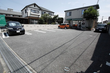 シャネルの駐車場