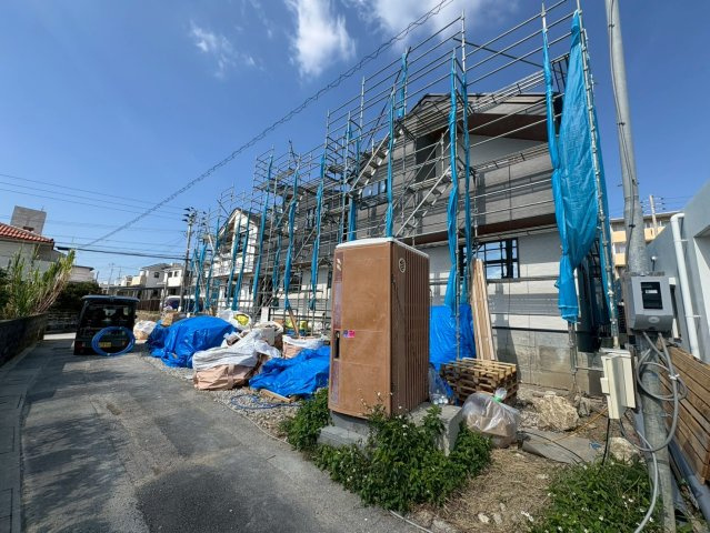 ♪♪豊見城市名嘉地（全3棟）の前面道路含む現地写真