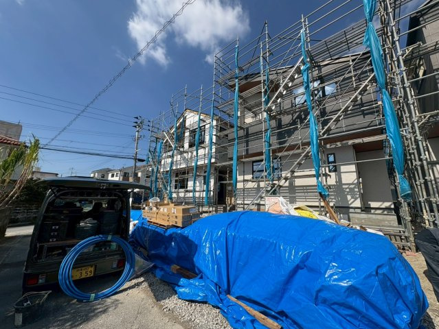 ♪♪豊見城市名嘉地（全3棟）の前面道路含む現地写真