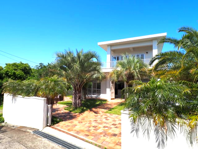 海一望！富士山と相模湾をジャグジーから臨むリゾートハウスの外観|陽当良好