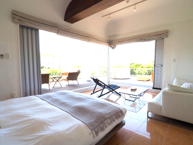 海一望！富士山と相模湾をジャグジーから臨むリゾートハウスの洋室|洋室