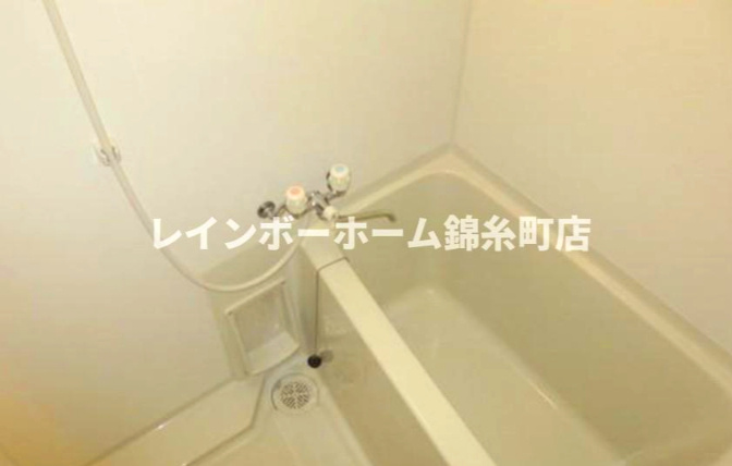 マイメゾン八幡の浴室|※別部屋参照写真となります。