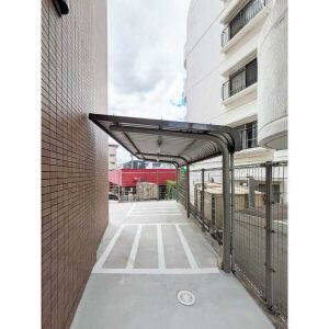 福岡市南区寺塚１丁目の賃貸マンションのロビー