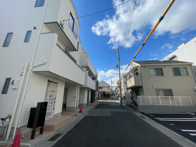 【前面道路含む現地写真】の画像