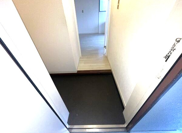 箕ノ手ハイツの玄関