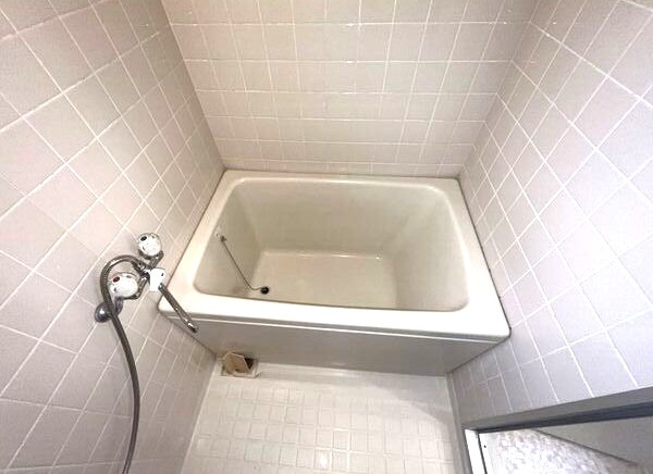 箕ノ手ハイツの浴室