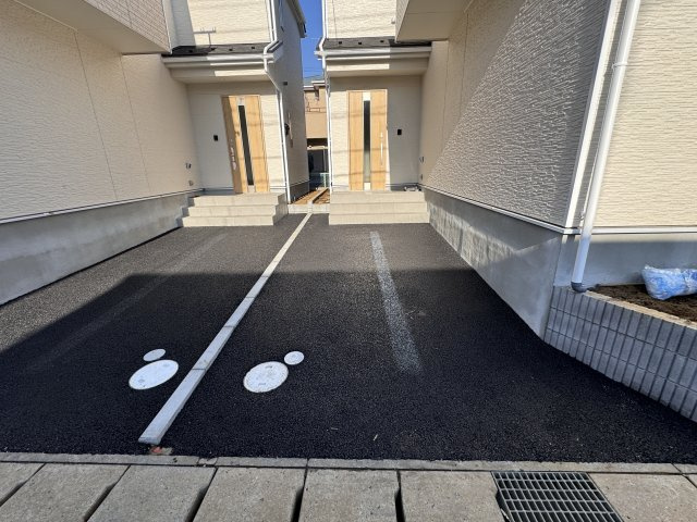 柏市高柳新築戸建【高柳小学校：8分】の駐車場|2号棟駐車スペース