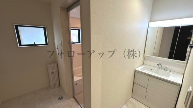 泉佐野市鶴原８期１号棟の独立洗面台|独立洗面台、朝の身支度には欠かせません