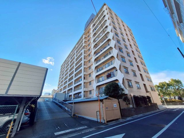 竹の塚マンションの外観