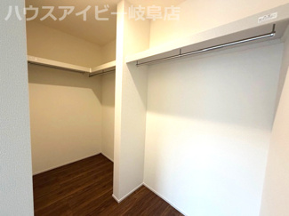 【収納】 | 岐阜市前一色新築建売限定1邸！ゆとりの広さの5LDK＋WIC！お車並列3台可能！長期優良住宅！ | 岐阜市前一色新築建売限定1邸！ゆとりの広さの5LDK＋WIC！お車並列3台可能！長期優良住宅！