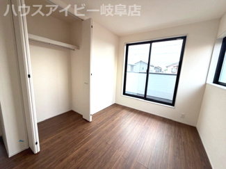 【洋室】 | 岐阜市前一色新築建売限定1邸！ゆとりの広さの5LDK＋WIC！お車並列3台可能！長期優良住宅！ | 岐阜市前一色新築建売限定1邸！ゆとりの広さの5LDK＋WIC！お車並列3台可能！長期優良住宅！