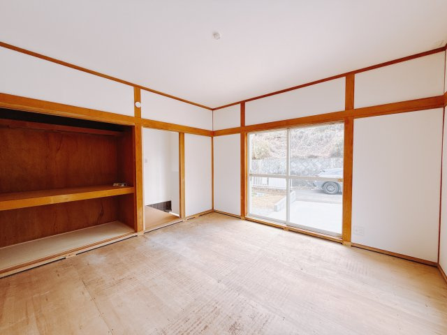 【中古戸建】富岡市相野田1期の和室|■1階和室｜和室でしか味わえない畳ならではの香りや素材で和のやすらぎを感じてください♪休日はお子様とお昼寝するのにも最適です！