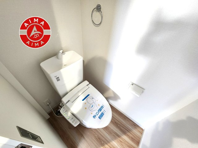 福津市若木台1丁目第2-2棟（1号棟）のトイレ|温水洗浄便座を完備しております。2ヶ所にトイレがあるのは朝の慌ただしい時間も安心です。