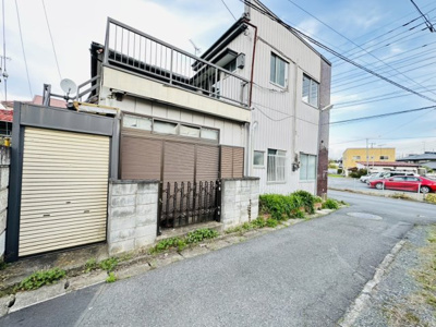 【前面道路含む現地写真】 | 水戸市新荘　店舗付き住宅