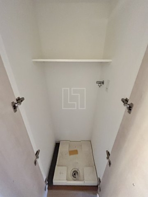 【洗面所】 | エスリード心斎橋EAST | エスリード心斎橋EAST（エスリードシンサイバシイースト）　室内洗濯機置き場