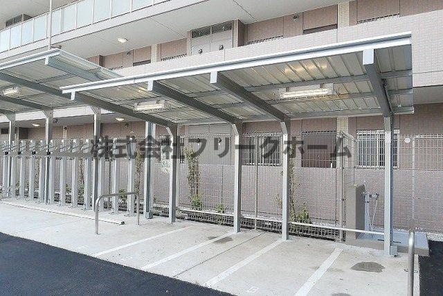 小金井市東町４丁目の賃貸マンションの駐車場