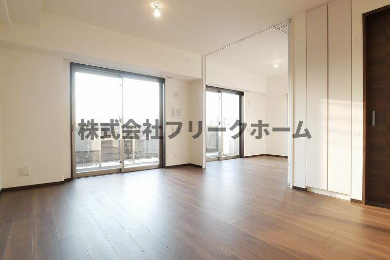 小金井市東町４丁目の賃貸マンションの居間・リビング