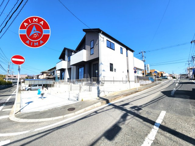 福津市若木台1丁目第2-2棟（2号棟）の前面道路含む現地写真|見学の時間などお気軽にお問い合わせ下さい。
