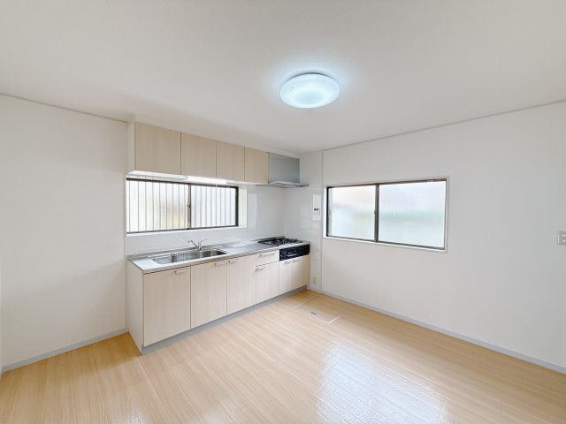 【中古戸建】邑楽郡大泉町朝日　の居間・リビング|■ダイニング