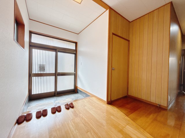 【中古戸建】邑楽郡大泉町朝日　の玄関|■玄関