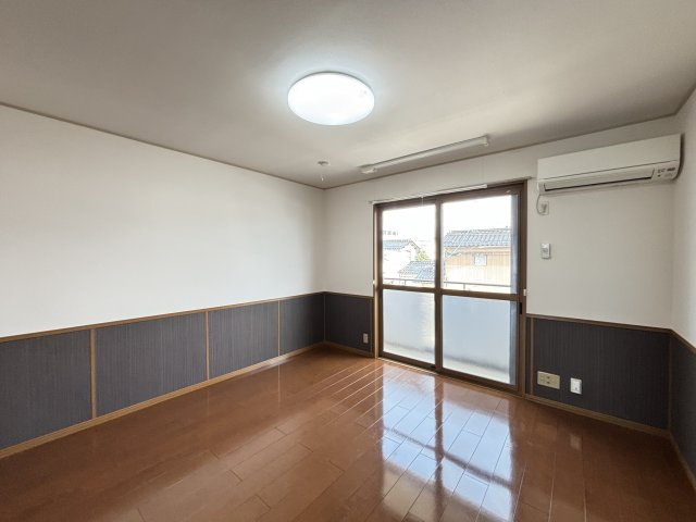 ファミールSの居間・リビング