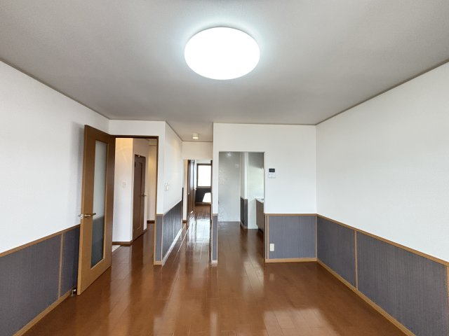 ファミールSの居間・リビング