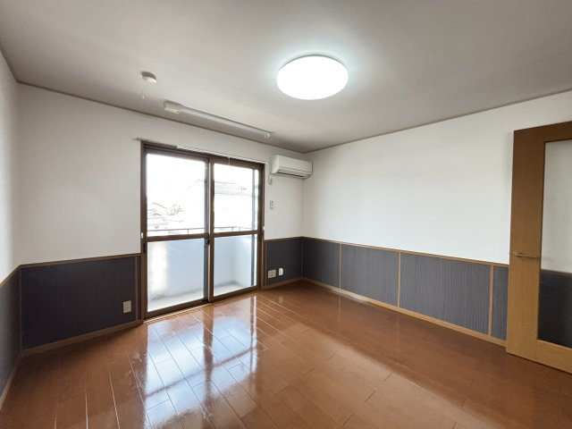 ファミールSの居間・リビング