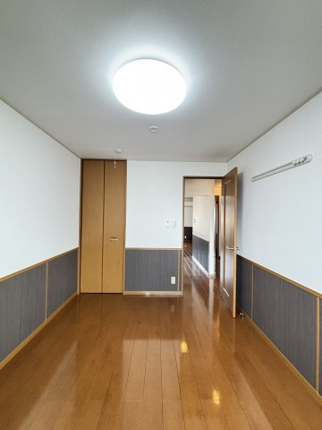 ファミールSの洋室