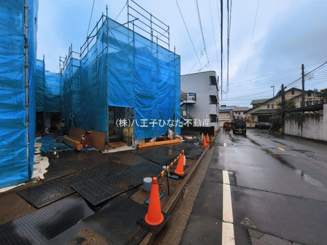『八王子市新築戸建て』八王子市北野町537-6【仲介手数料無料】　６期の前面道路含む現地写真|～仲介手数料無料☆八王子ひなた不動産～八王子市北野町　新築戸建て