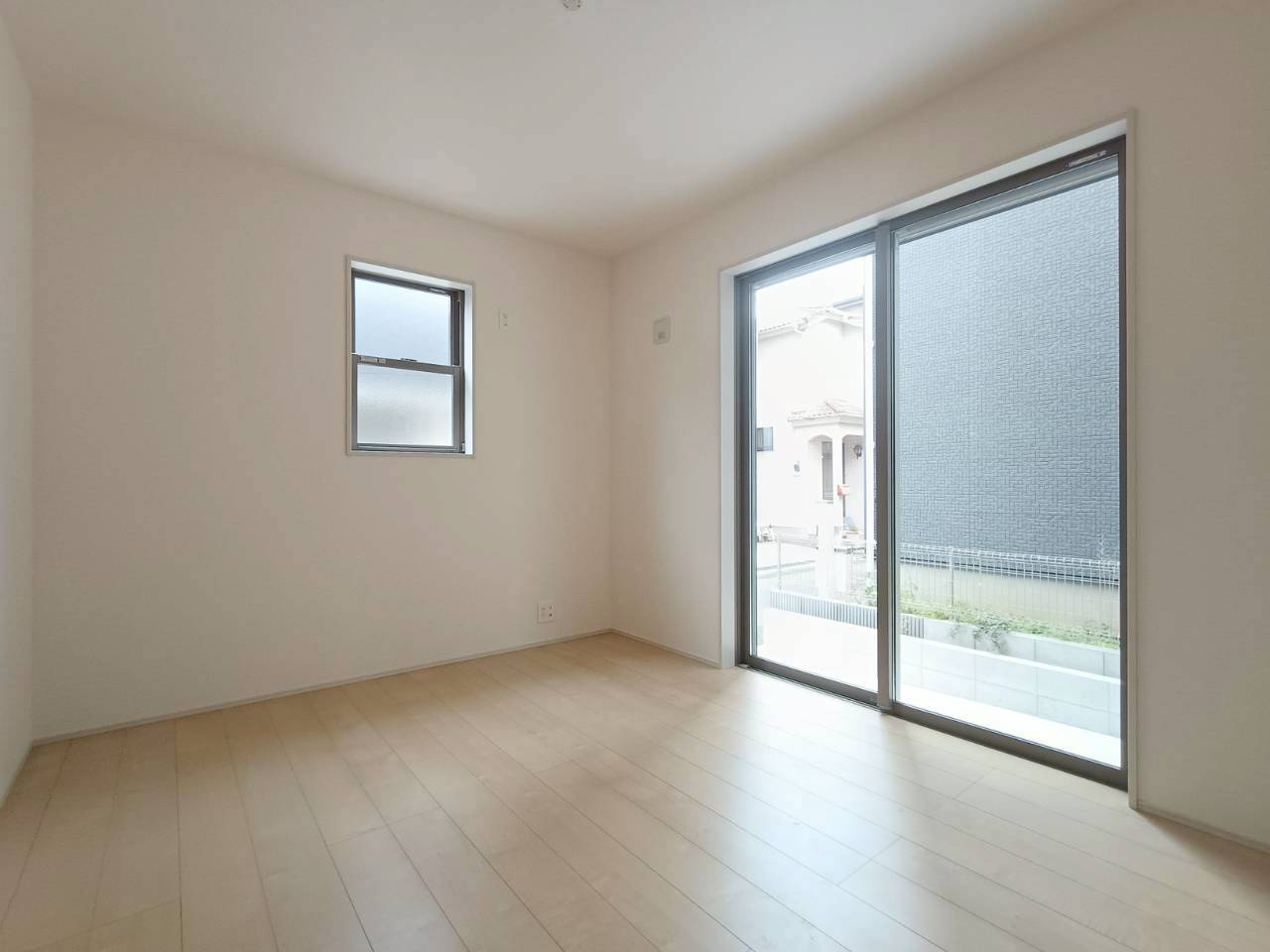 越谷市　東越谷4丁目　新築戸建　全1棟の洋室|施工例です