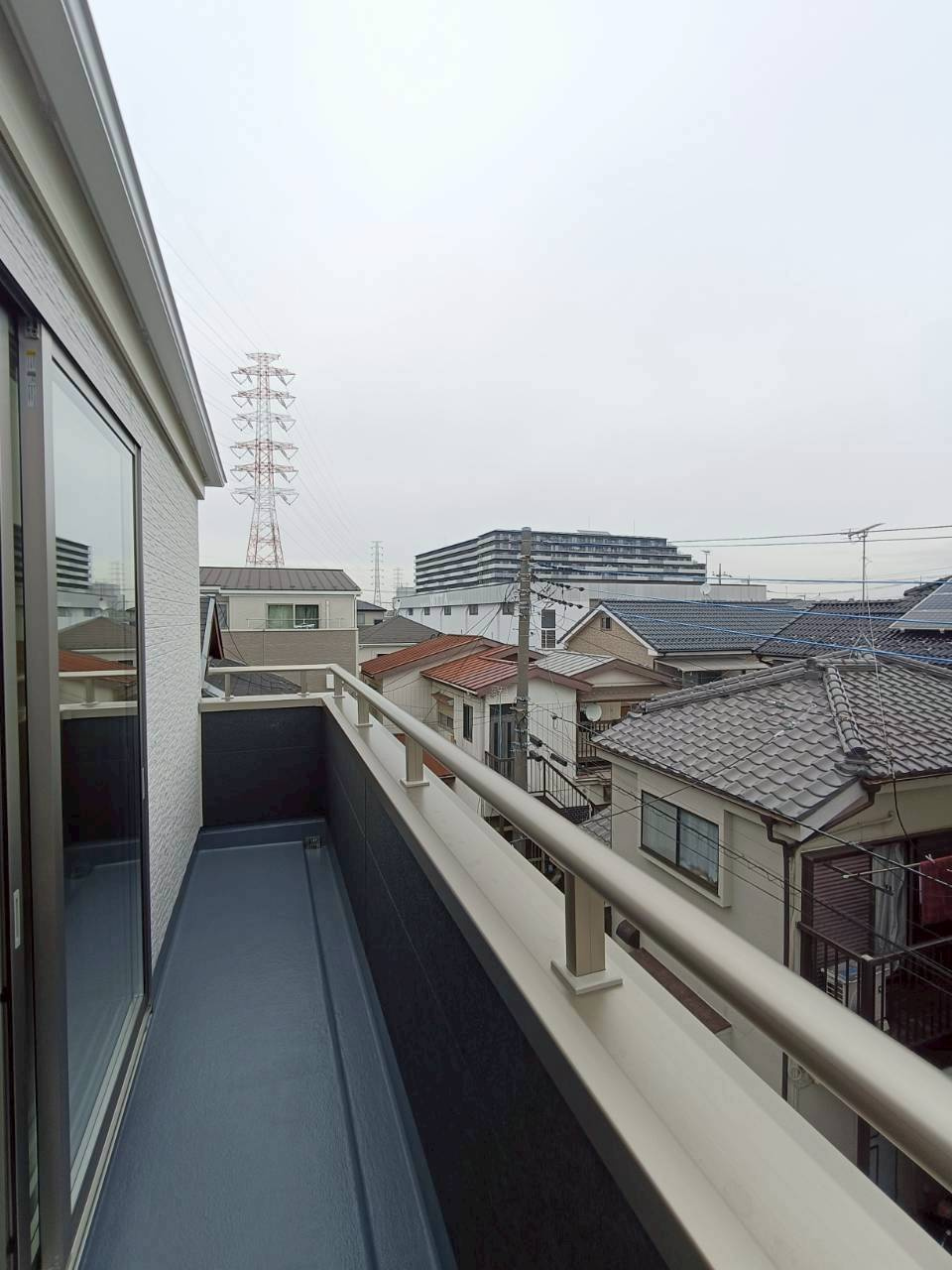 越谷市　東越谷4丁目　新築戸建　全1棟のバルコニー|施工例です